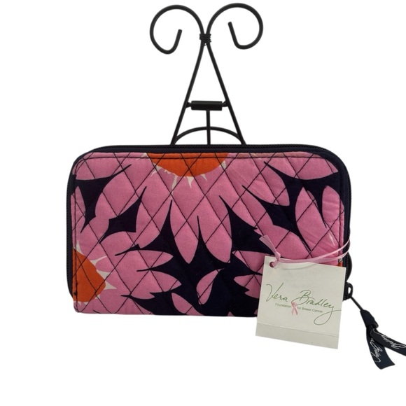 Vera Bradley Zip Around Wallet Loves Me - Picture 1 of 7